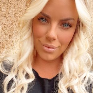 Meet your Posher, Natalie